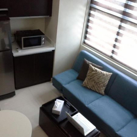 Eton Parkview Apartment Makati City ภายนอก รูปภาพ