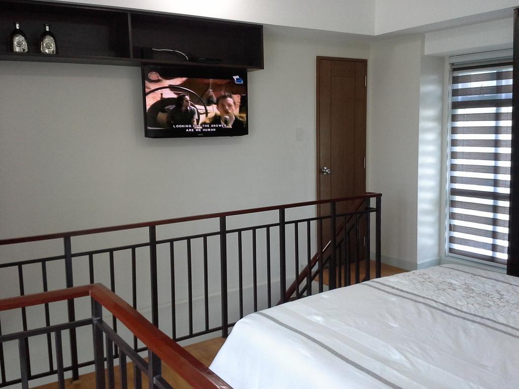 Eton Parkview Apartment Makati City ภายนอก รูปภาพ