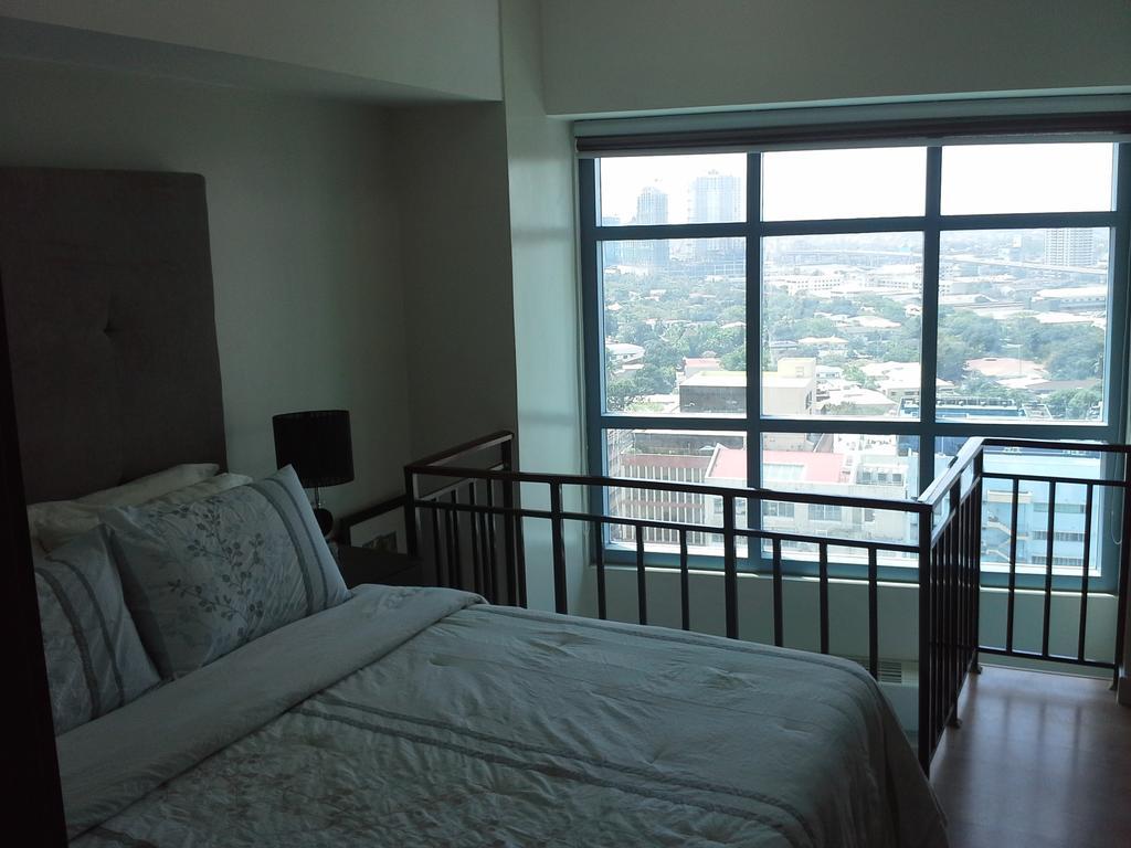 Eton Parkview Apartment Makati City ภายนอก รูปภาพ