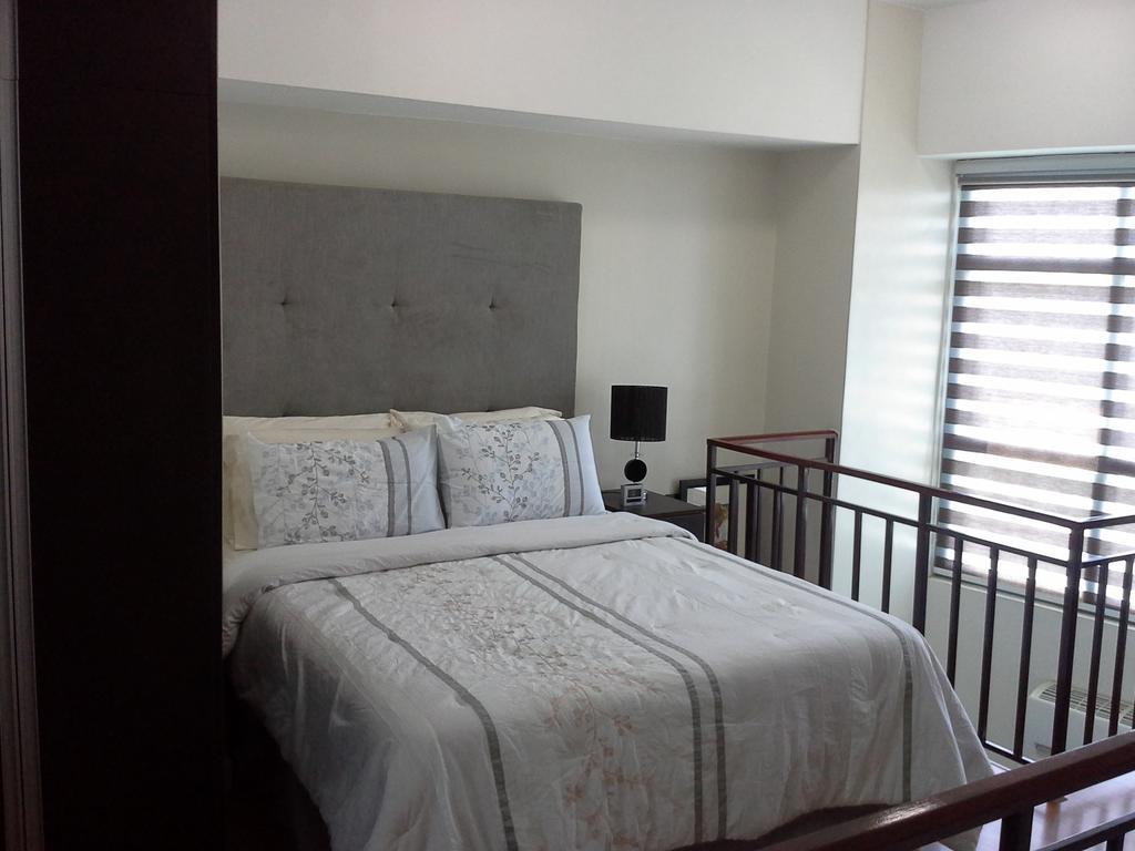 Eton Parkview Apartment Makati City ภายนอก รูปภาพ