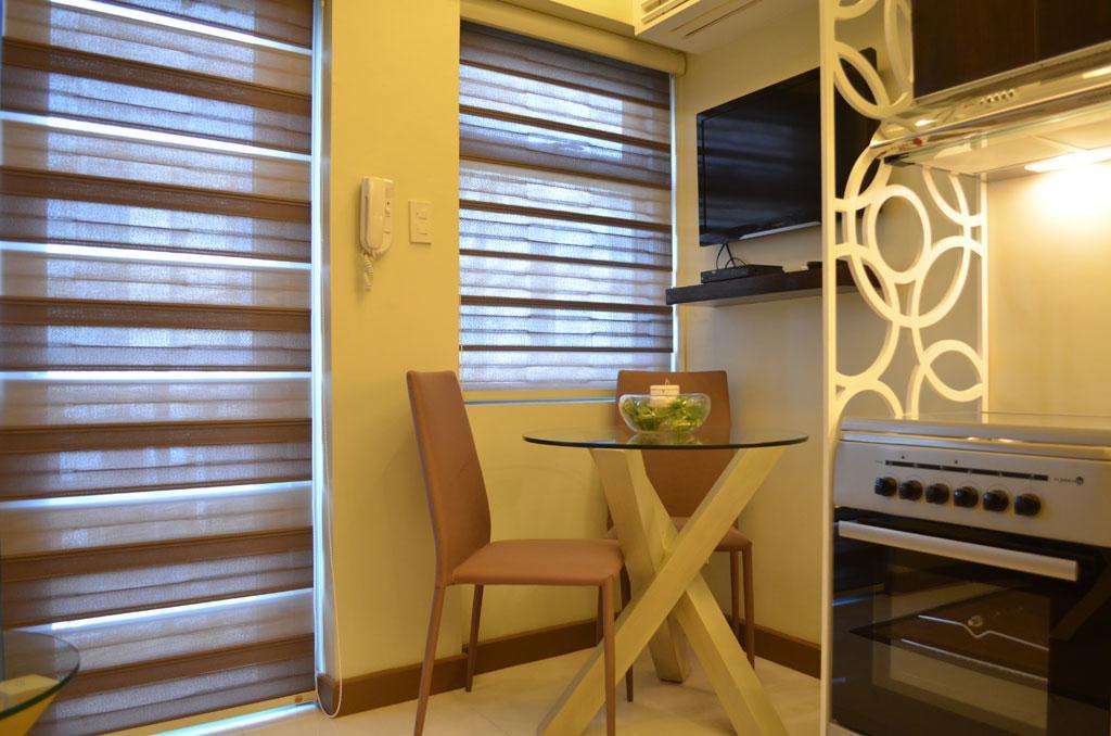 Eton Parkview Apartment Makati City ภายนอก รูปภาพ