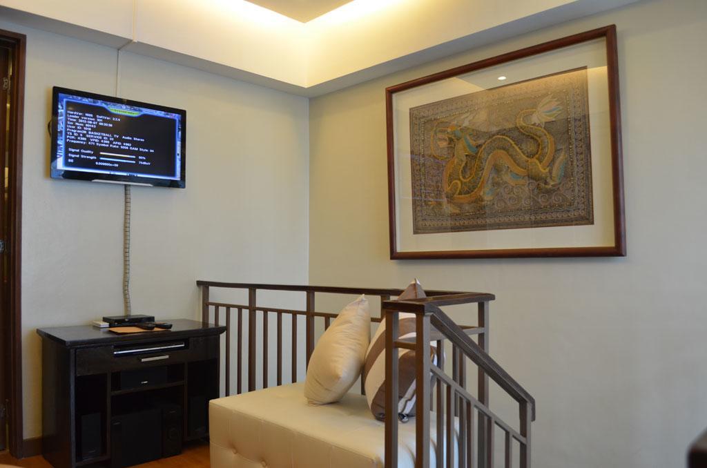 Eton Parkview Apartment Makati City ภายนอก รูปภาพ