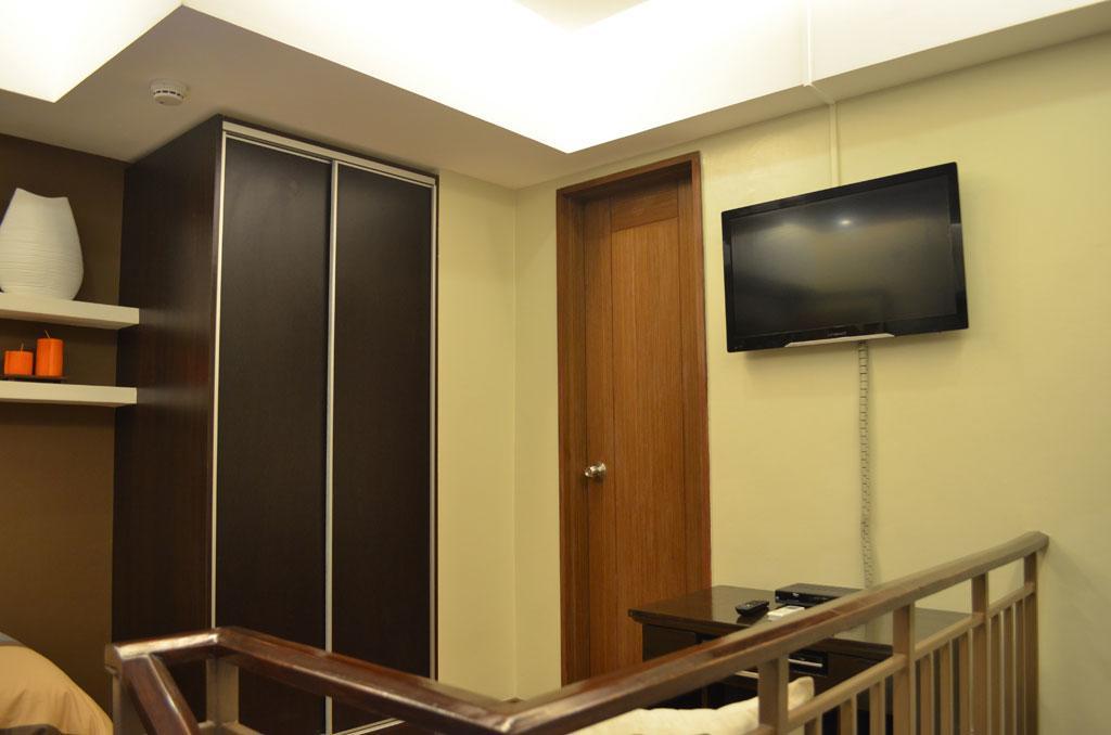 Eton Parkview Apartment Makati City ภายนอก รูปภาพ