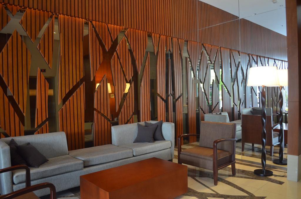 Eton Parkview Apartment Makati City ภายนอก รูปภาพ
