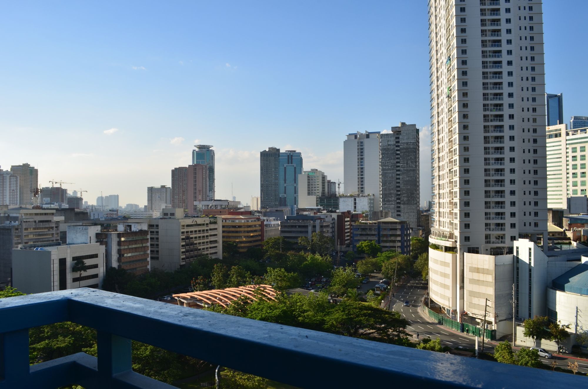 Eton Parkview Apartment Makati City ภายนอก รูปภาพ